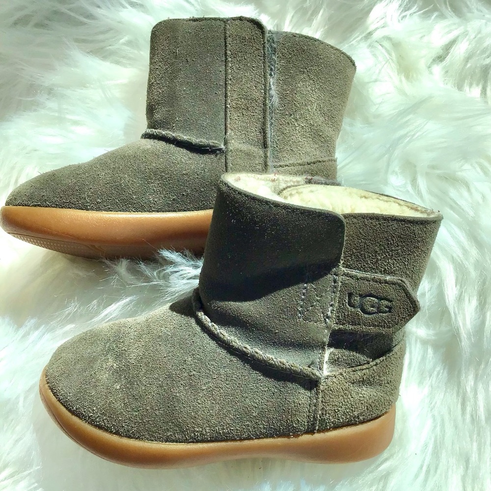 UGG Kids Suede Boots - Olive Size 6